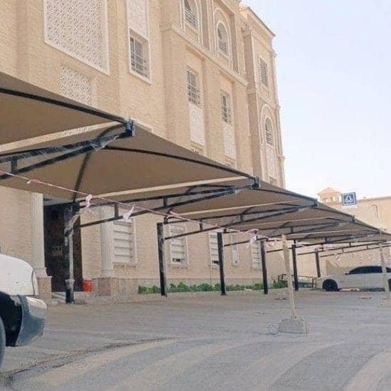 هياكل حديد للمظلات وخيارات تنفيذها في المنطقة الشرقية